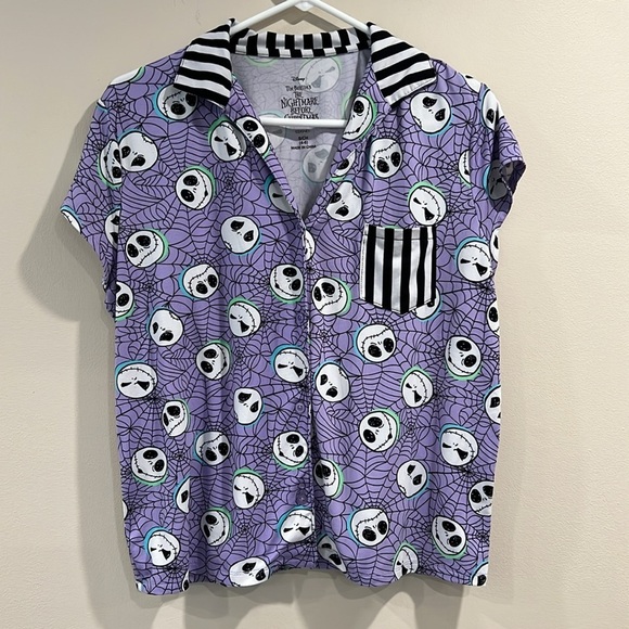 🔥Disney Purple Pajama Top with Whimsical Skulls🔥 - Picture 2 of 10